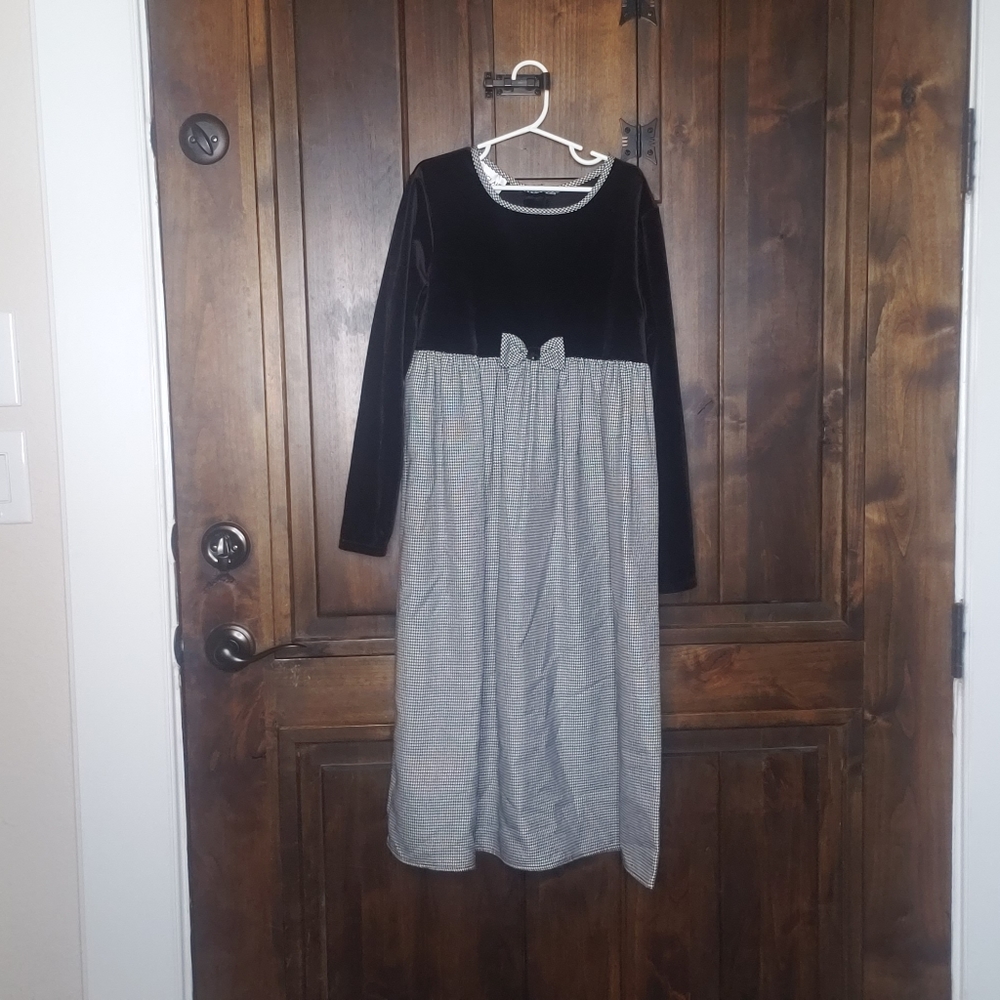 Beautiful Youngland Boutique Dress girls sz 10 Houndstooth Velvet Like